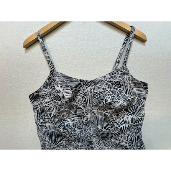 Old Navy Women's Printed Cami Jumpsuit Size L Black White Tropical Sleeveless - Picture 5 of 16